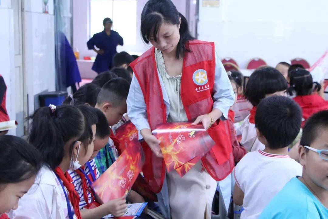 黄岩区富山小学图片