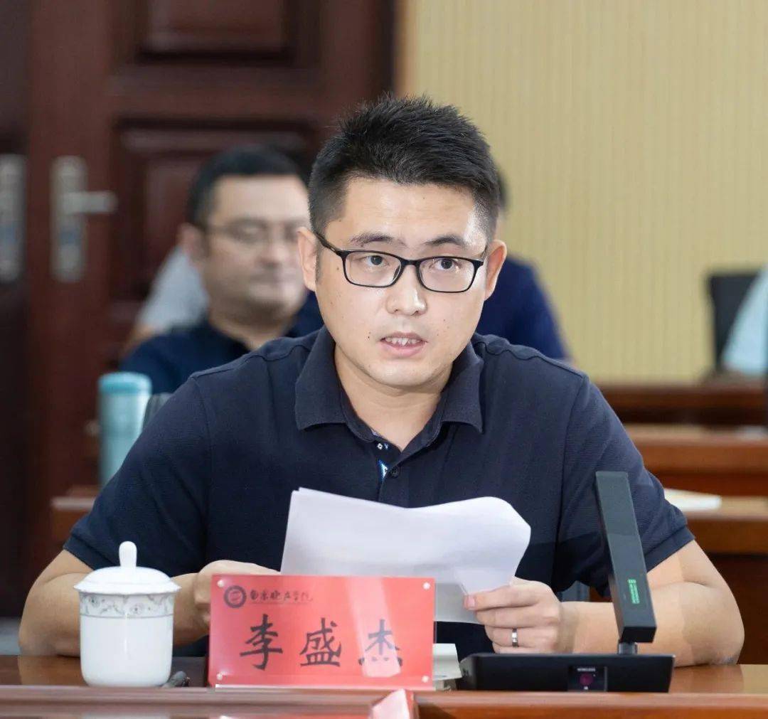 任其平,胡振龙,贾学军,马李刚,李盛杰,刘凯等6位老师从关爱学生心理