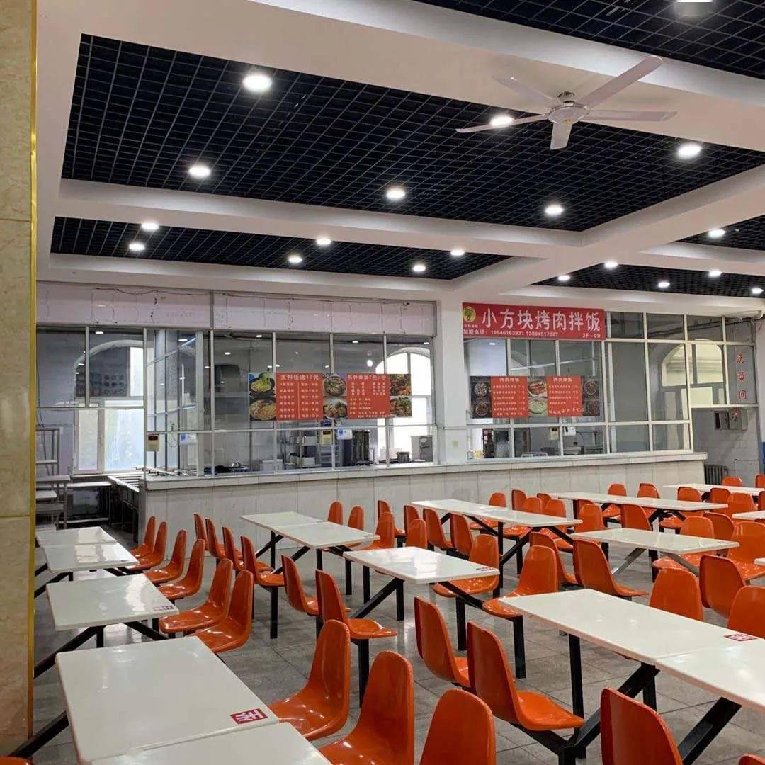 哈尔滨职业学院食堂图片