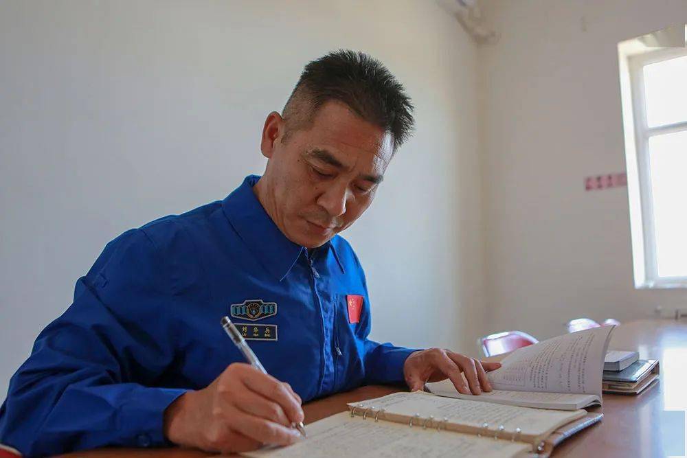 作为火箭燃料加注的专业负责人,在刘华兵心中,每一