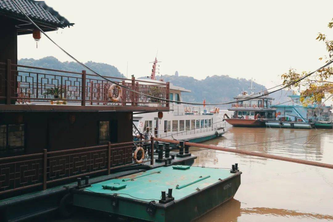 乐山游船码头图片