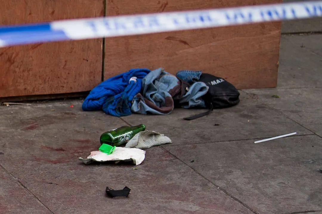 伦敦市中心发生枪击案!30岁女子送医抢救中,嫌犯仍在逃!_英国政府