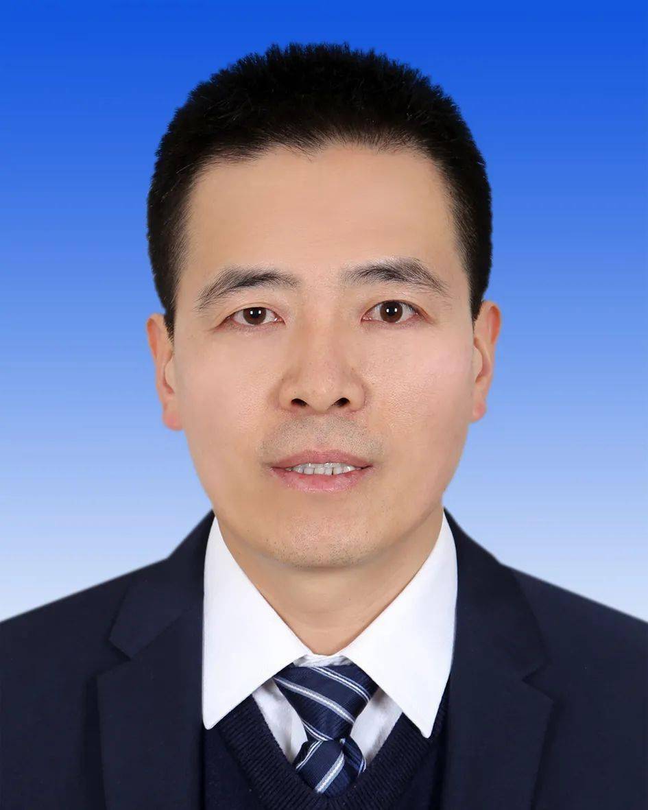 王永新,男,汉族,1966年5月生,中共党员,甘肃宁县人,党校大学学历,现任