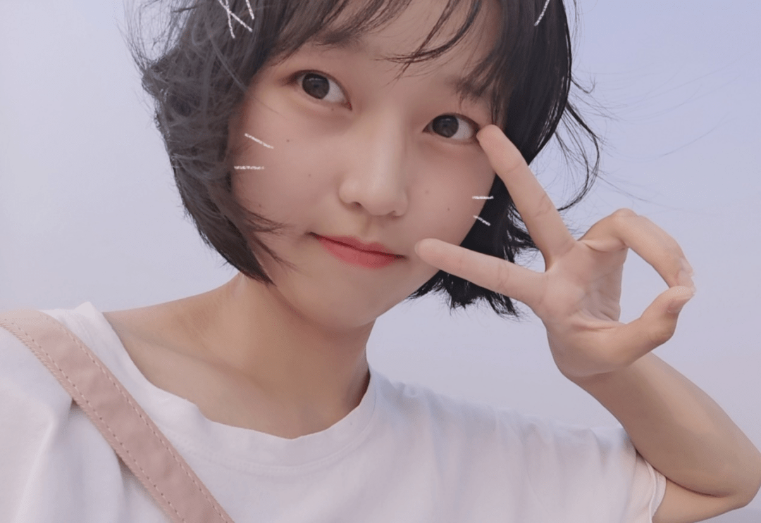 王艺欣大家好~我是中大国金技术部副部王艺欣,喜欢摄影,剪辑,学习hhhh