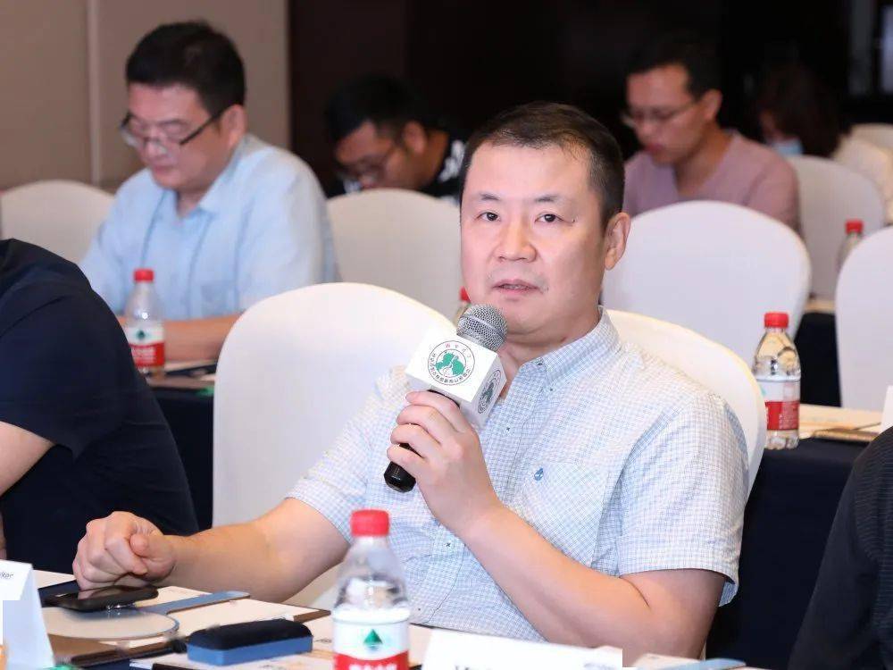 刘献志教授点评闫东明教授点评许红旗教授点评同时,会议还邀请2019