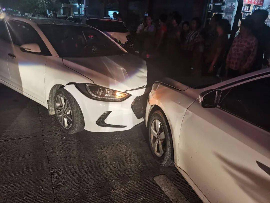 千万不要占用对向车道行驶,否则极易与对向车辆发生碰撞事故请勿心存