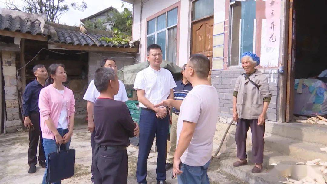 田宾到安龙督导脱贫攻坚及东西部扶贫协作项目推进情况