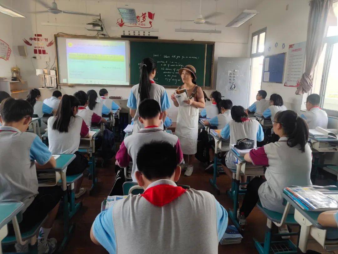 省《竞跑者》点赞刊发我市实施"银龄支援计划"破解海岛师资难改革做法