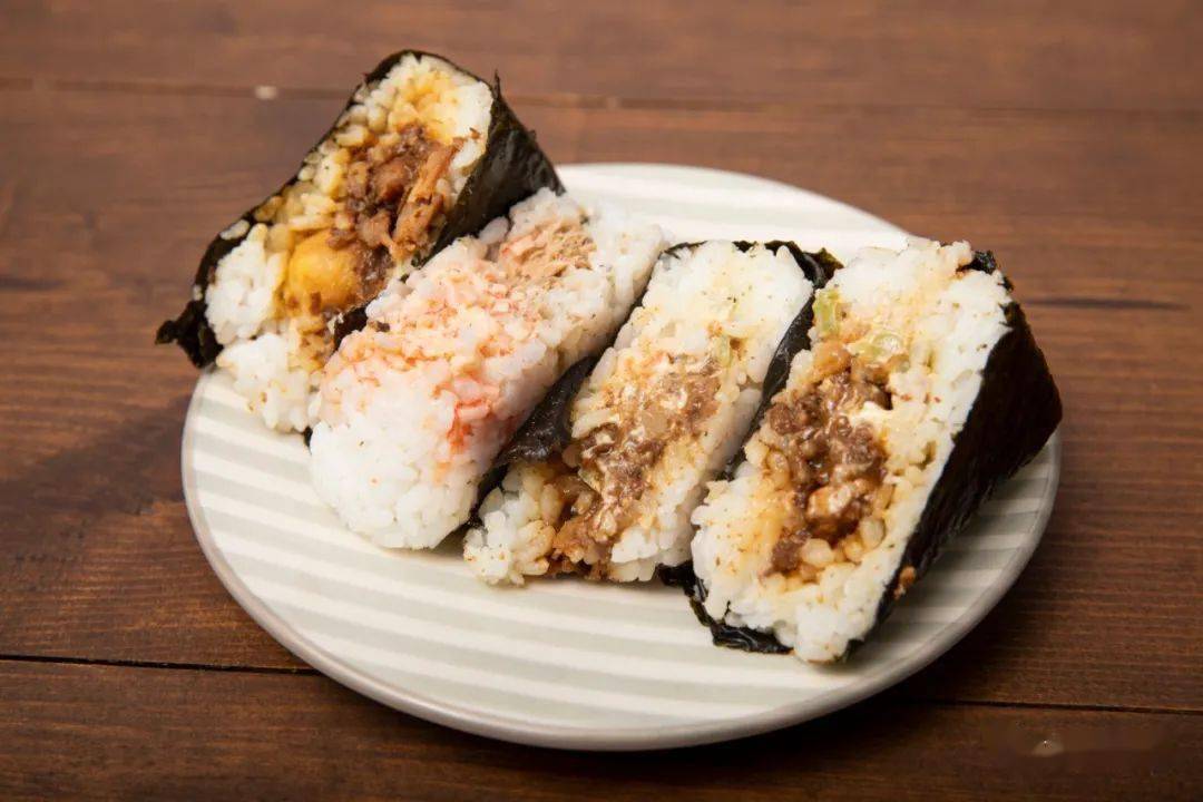 711新饭团一个团两种馅儿