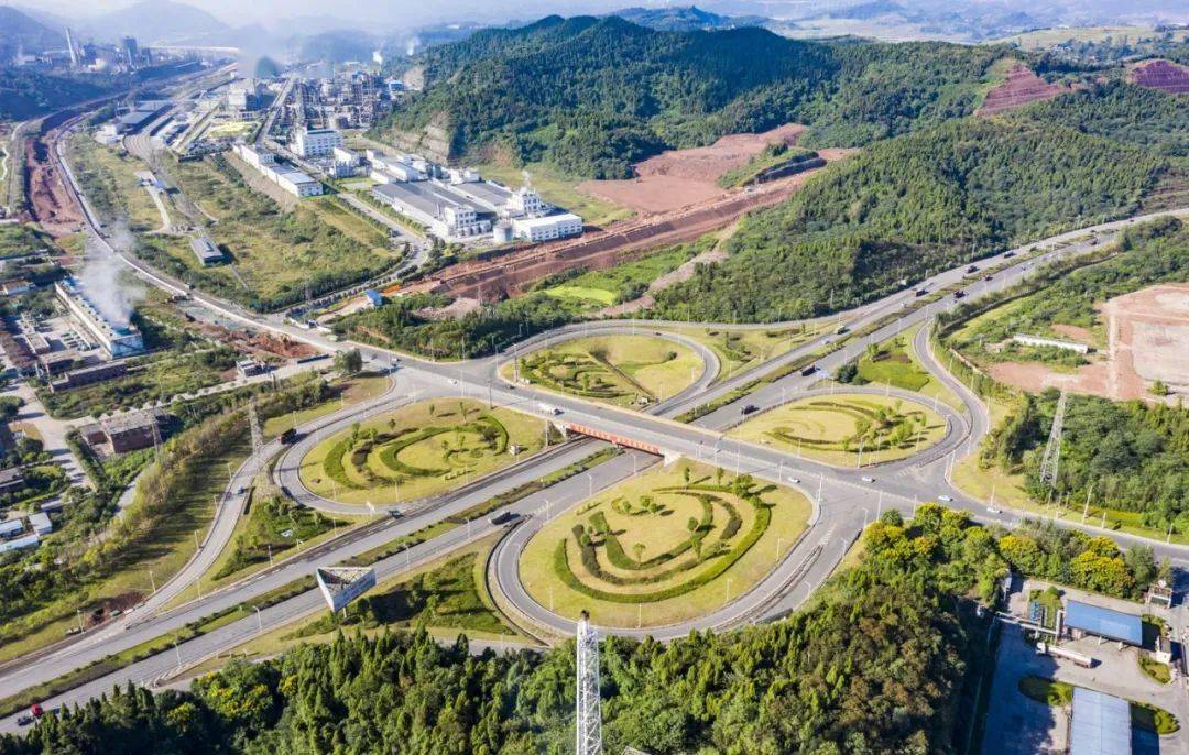 8年时间,这个位于达州主城区周边的乡镇发生了翻天覆地的变化,变成了