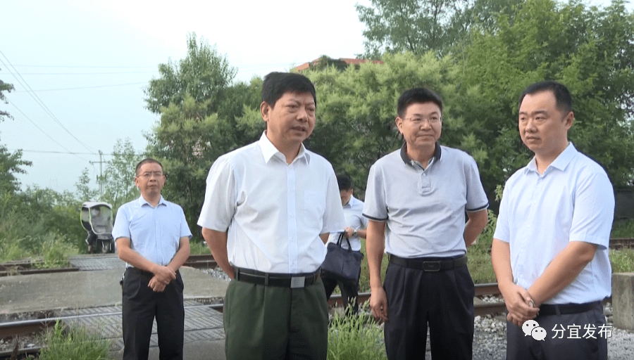 9月15日,分宜县委书记李逸翔调研全县水污染防治工作.