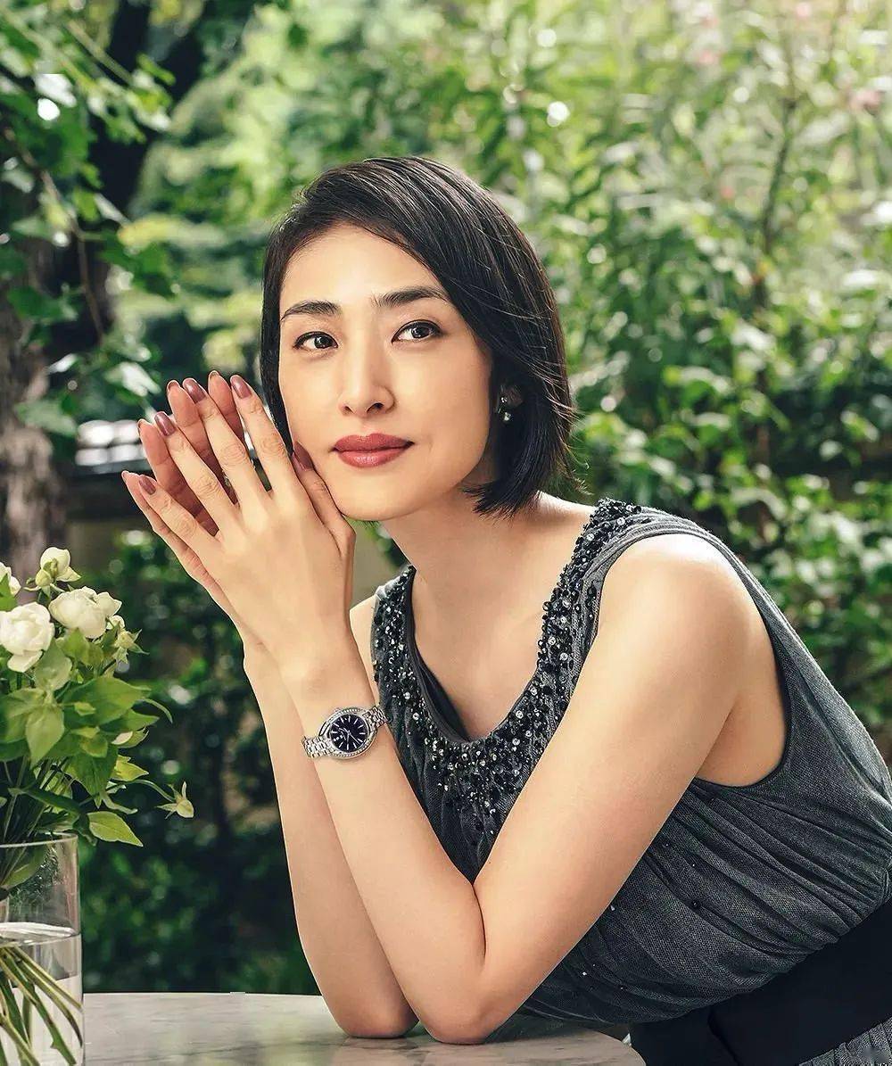 53岁女王天海佑希演过金城武未婚妻也曾错爱渣男如今不婚