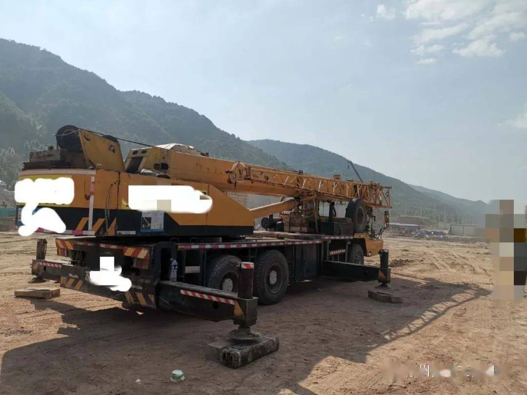 2009年徐工20b 江苏