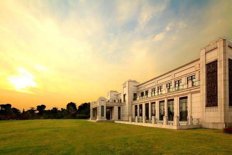 总统套房温德姆酒店拥有独一无二的长江美景,38楼设有一间总统套房,总