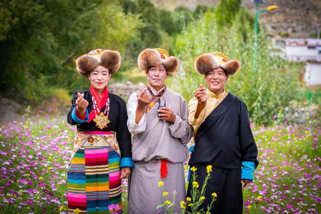 堆龍頂嘎藏戲隊-梅朵△堆龍頂嘎藏戲隊-拉姆堆龍那嘎藏戲隊△堆龍那