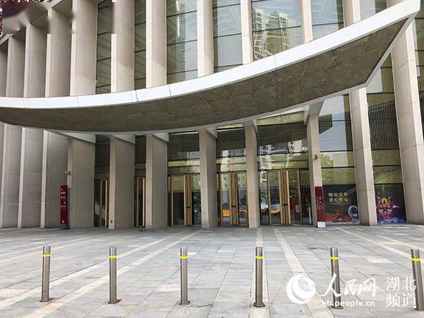 汉秀剧场暂停营业两人被免职