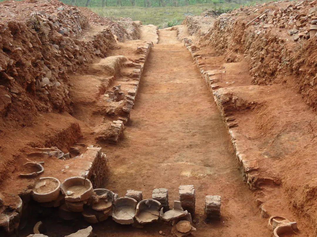 是我国历史上烧制时间最长,窑址分布最广,外销最大的名窑.