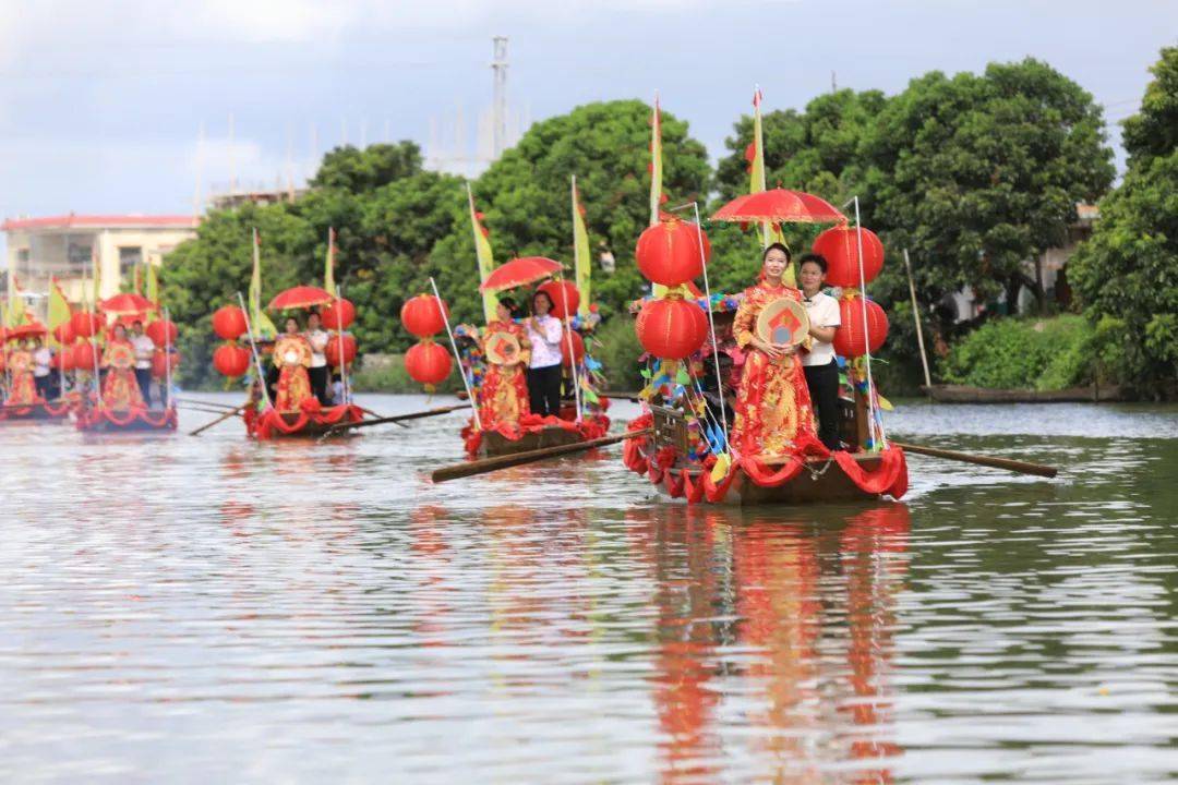 刚刚,斗门"水上"发生的一幕!18对新人集体婚礼!(高清大图)