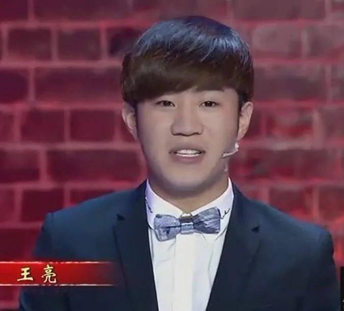 其中《笑傲江湖》,《欢乐喜剧人》都有留下他的身影,而且王亮还拜师