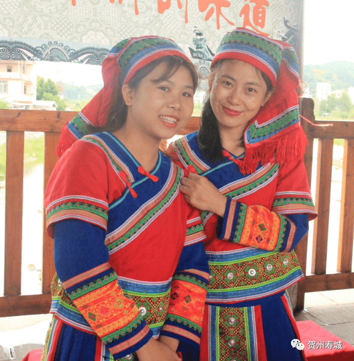 今天富川县古明城特色旅游街正式开街运营