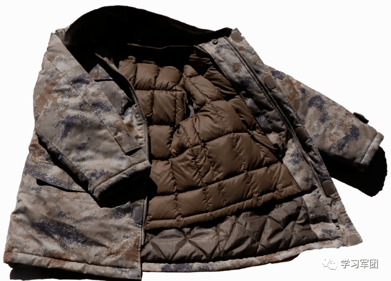 19边防巡逻荒漠迷彩作训大衣