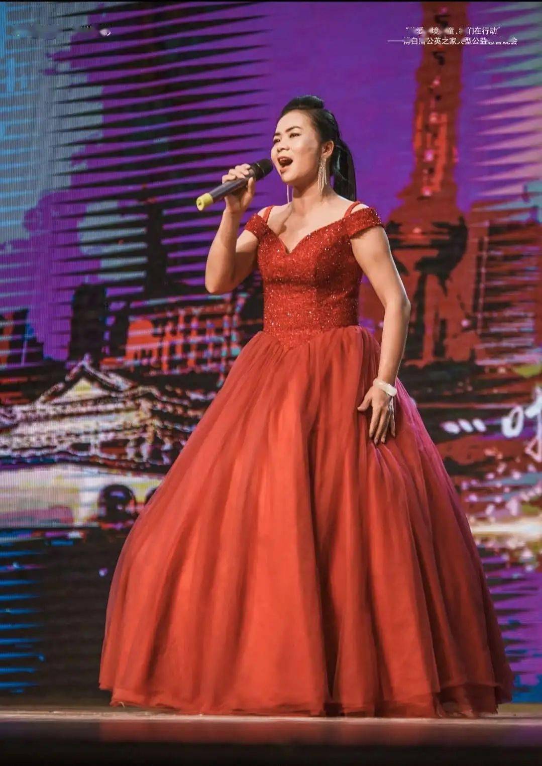 声乐《彩云阳光》演出单位: 玉林市博白县那林镇文化体育和广播电视站