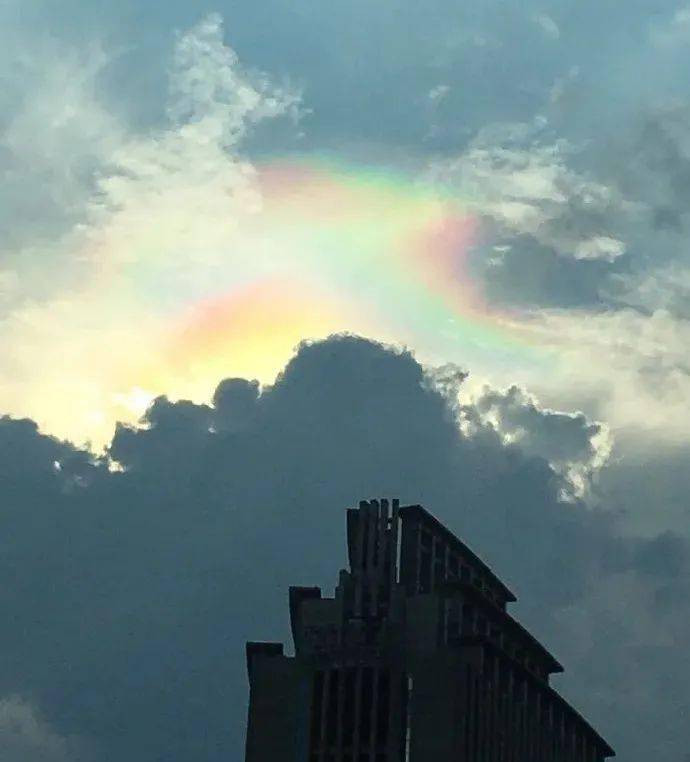 我的命中人会踏着七彩祥云!