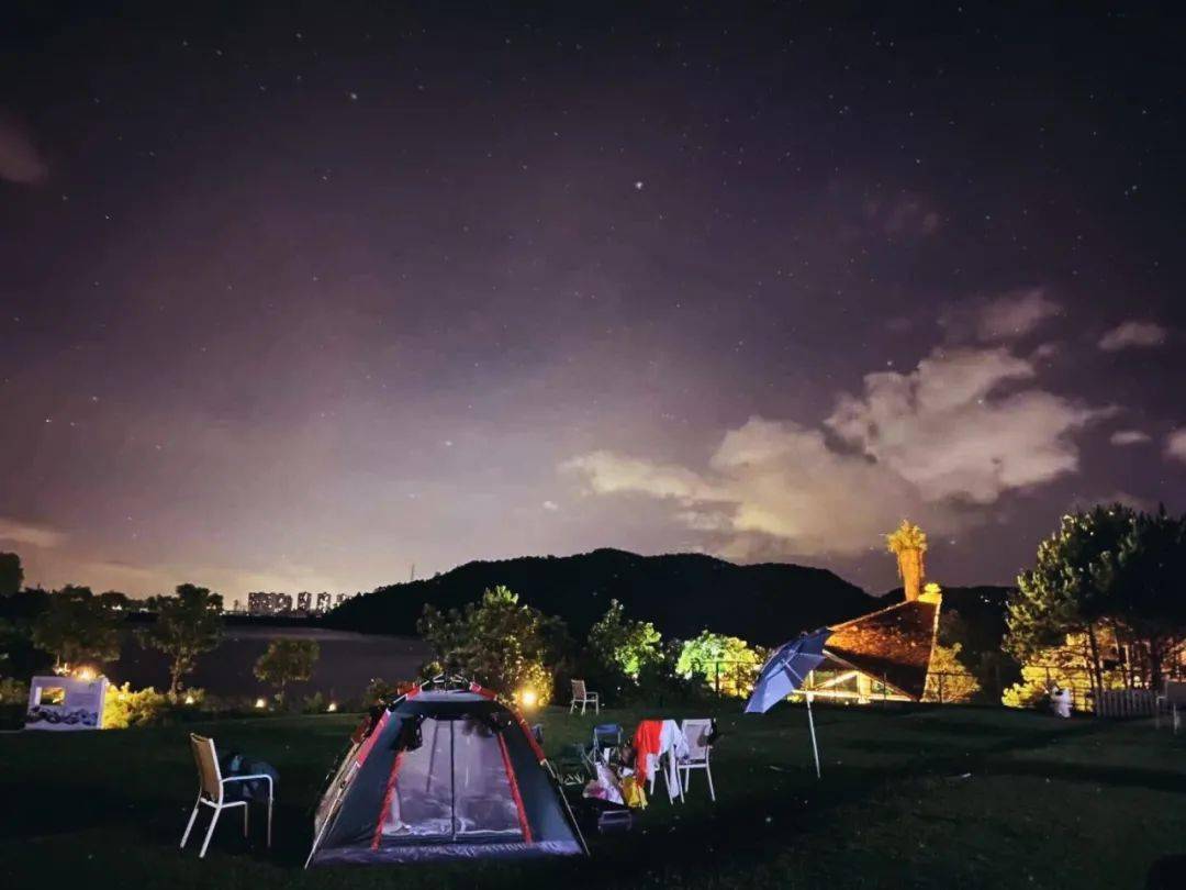 花漾花都双节假期何处去北迹露营有惊喜