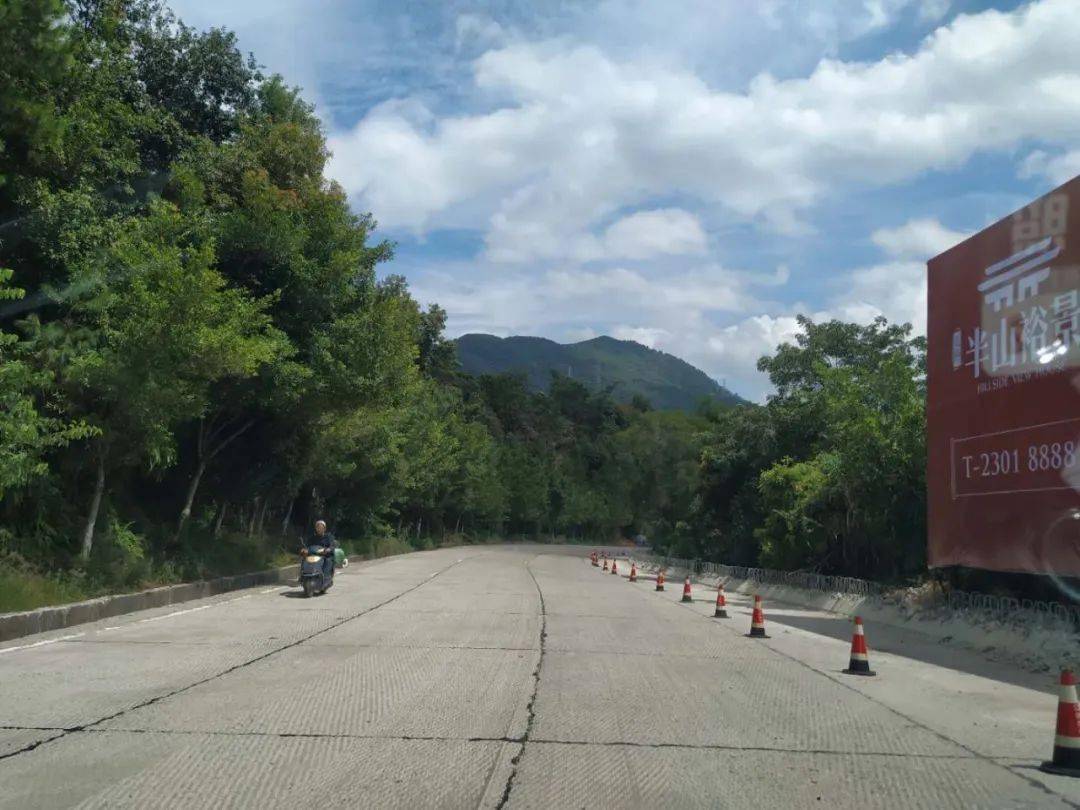 安溪- 龙涓这个路段"白改黑"施工中,过往车辆请注意
