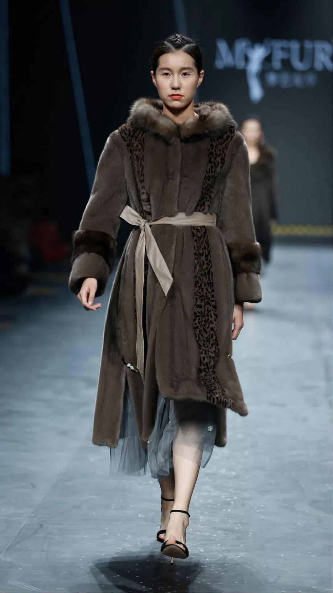 推荐】梦艺皮草——2020中国(余姚)国际裘皮时装博览会推荐展商_服装