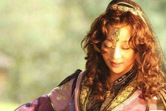 波斯最美公主诗人为她赋诗众男为她自杀素颜曝光网友为何哭了