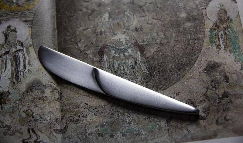 手握浮屠,成佛雅器.