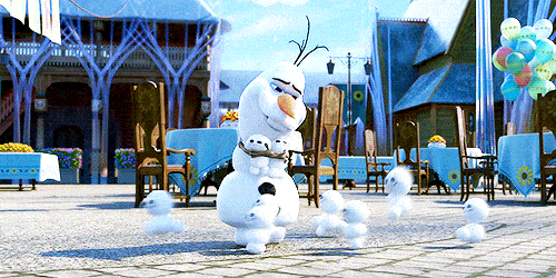 内容丰富情节跌宕起伏 既有宫廷歌舞的大场面 也有搞笑的雪人大战 更