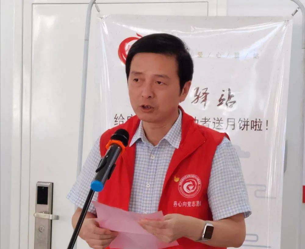 丹阳户外劳动者收到了暖心的礼物