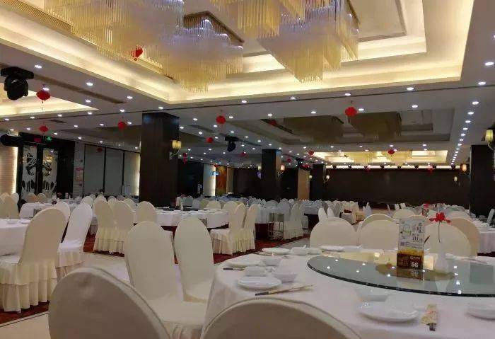 又结合南宁传统美食小吃的特色鸿福不仅有广东传统风味鸿福酒家11地址