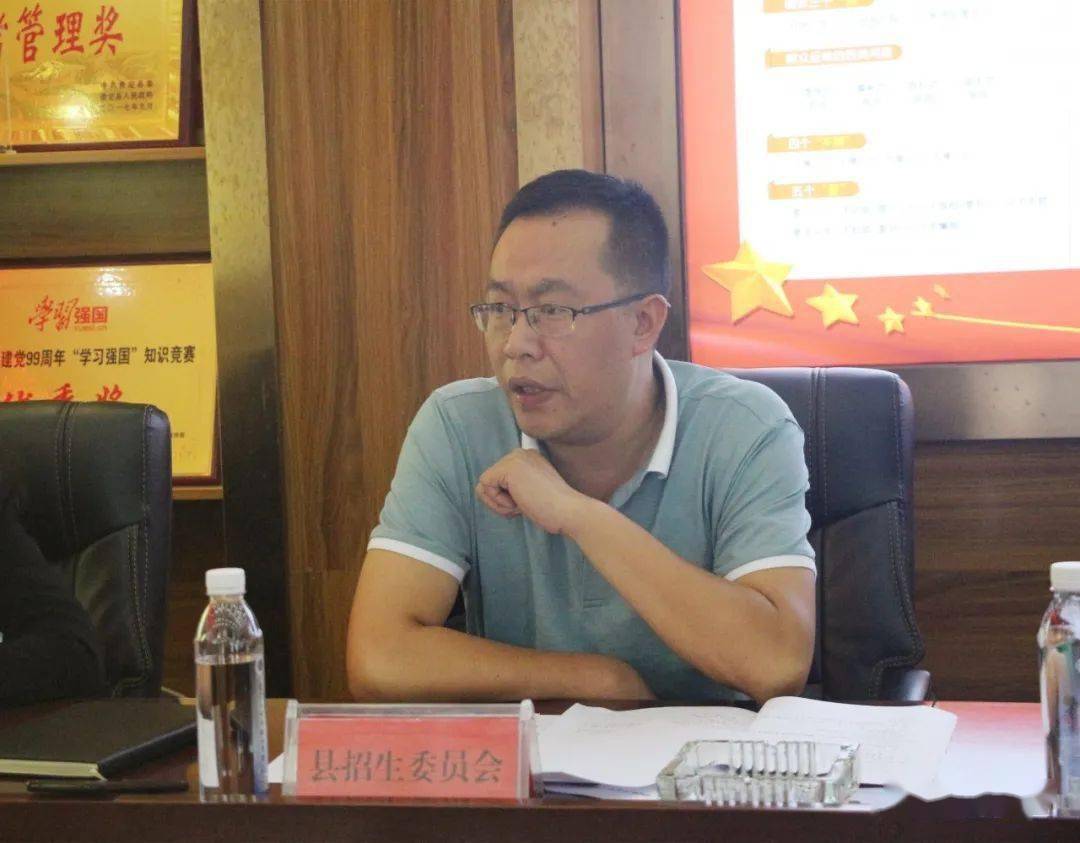 县教育局副局长佘本华同志对《贵定县2020年9月高考英语听力考试工作