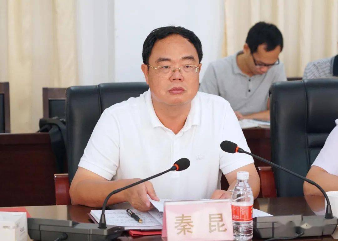 市委书记林贤进表示,鹤山和龙州要巩固现有的脱贫攻坚工作成果,全力补