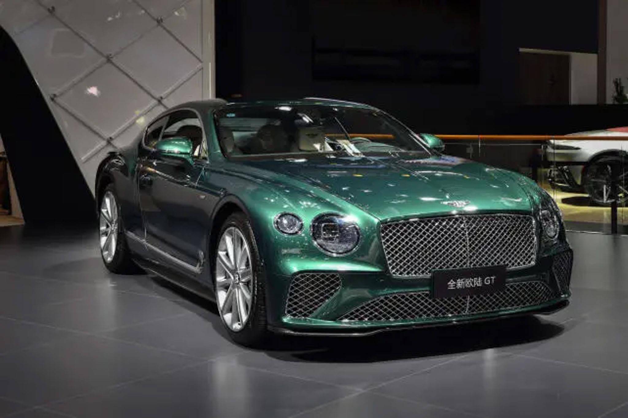 北京车展宾利欧陆gt优雅的享受豪华与性能