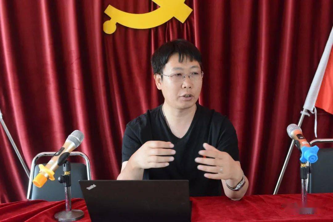 山西农业大学副教授张鹏飞