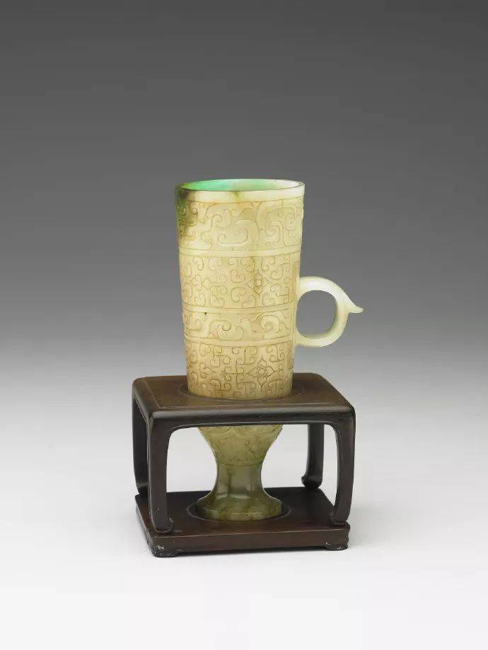 西汉 高足玉杯12.3x4.7厘米