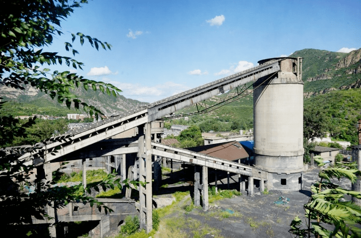 门头沟区王平村煤矿,曾是一座年出产百万吨优质烟煤和无烟煤的大矿,于