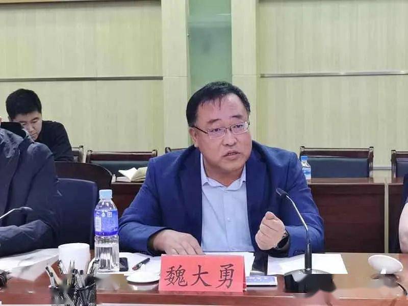 副旗长魏大勇介绍科右中旗基本情况和盐碱地改造以及存在问题和下一步