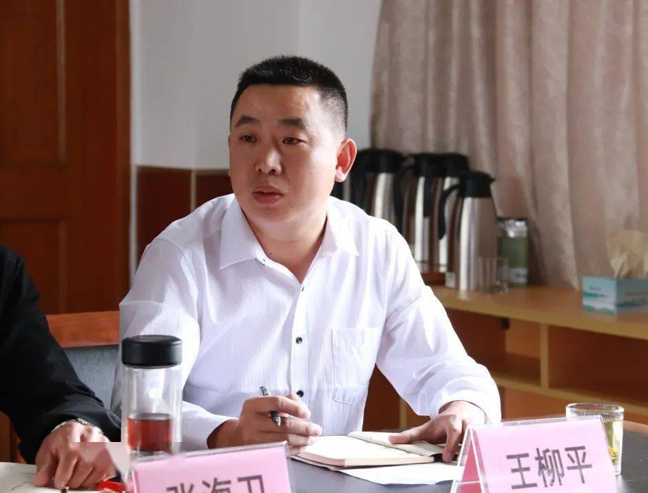 人大要闻海盐县委书记陈玲芳走进人大代表联络站接待选民