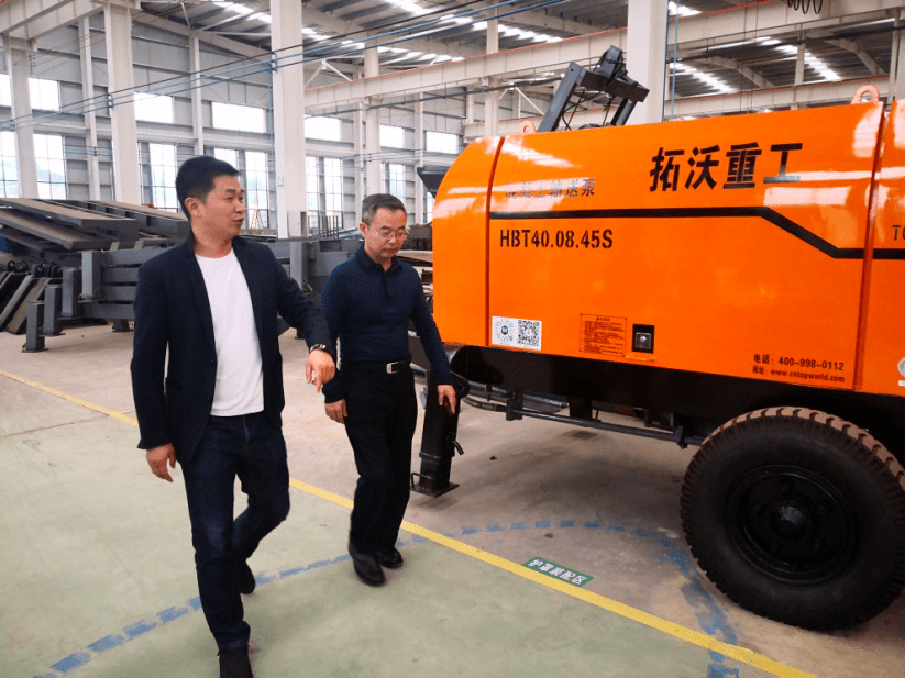 区纪委书记欧干军带队检查青竹湖街道安全生产和消防安全工作