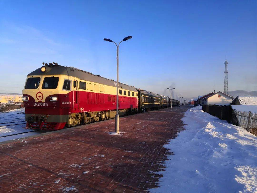 金河火车站,建于1966年…_手机搜狐网