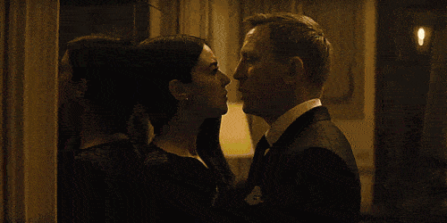 56岁了,她依然是西西里最美的传说_莫妮卡·贝鲁奇