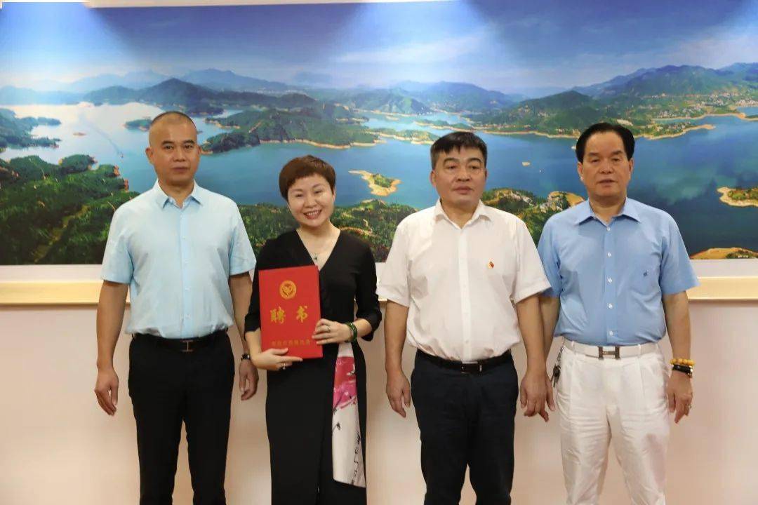 南安市委书记林荣忠,市领导范嘉,叶维新,洪永佳,南安市慈善总会会长侯