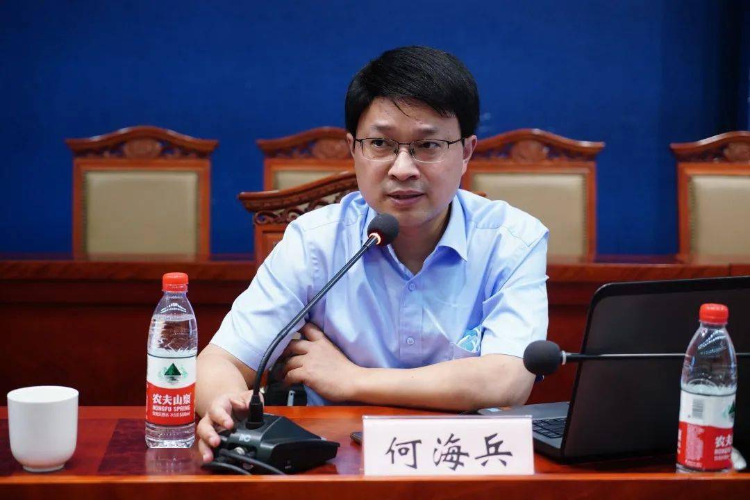 9月28日上午,中共上海市委党校何海兵教授以"人民城市人民建,人民城市