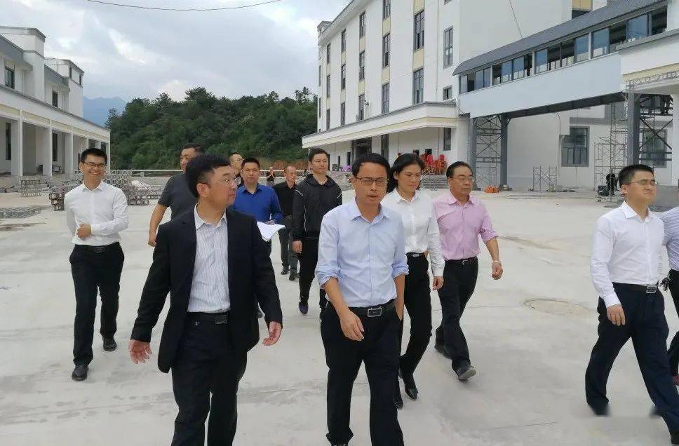9月30日,抚州市人民政府副市长谭赣明深入资溪县,现场调度2020第五届