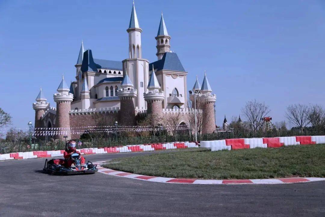 带动了城市经济的发展,赋能区域活力,同时也为安徒生童话小镇夯实基础